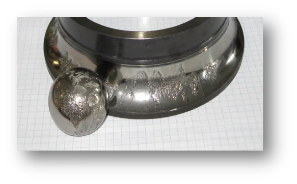 Damaged bearing with destroyed rolling elements
